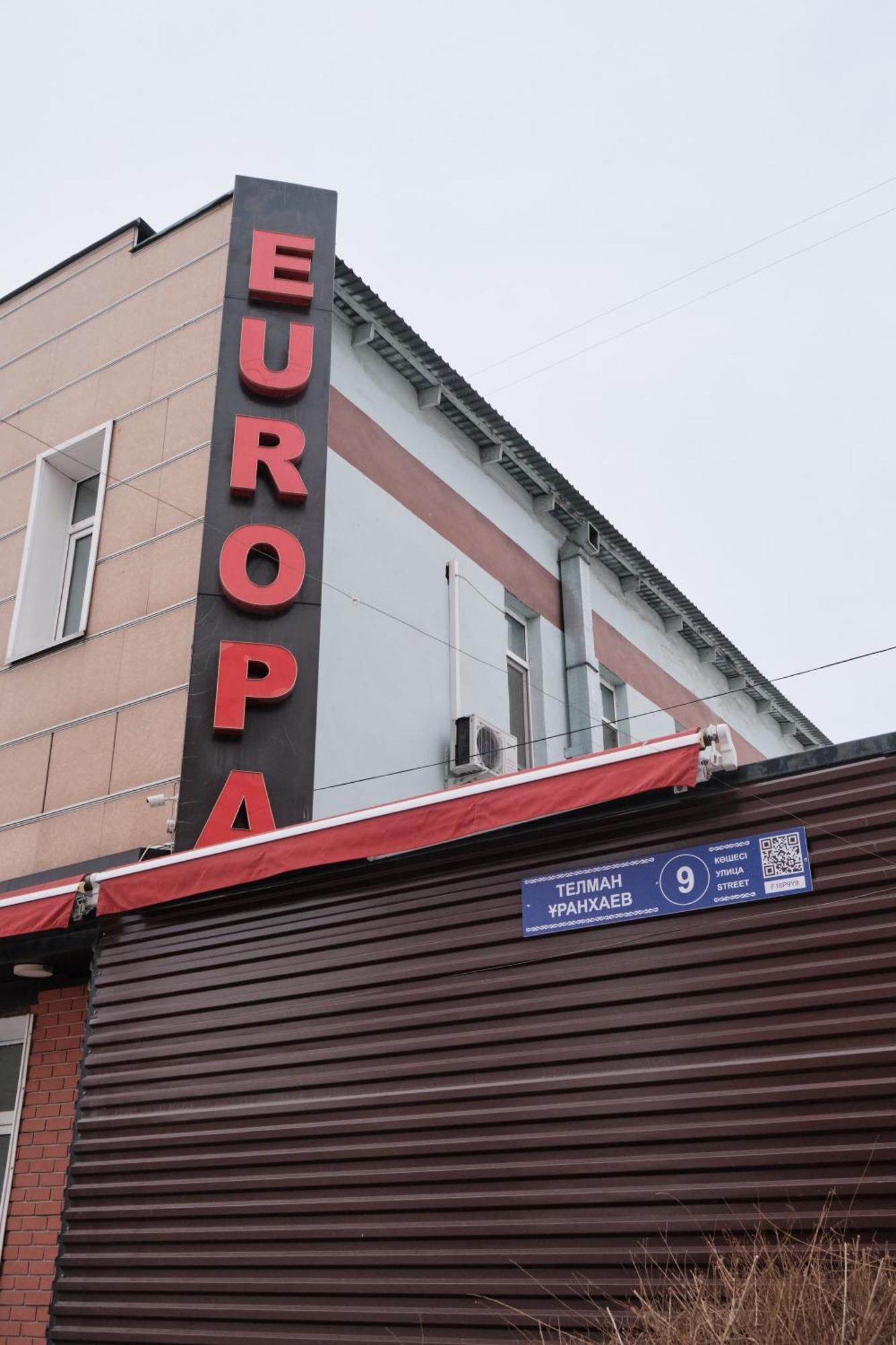 Hotel Europa Szemej Kültér fotó