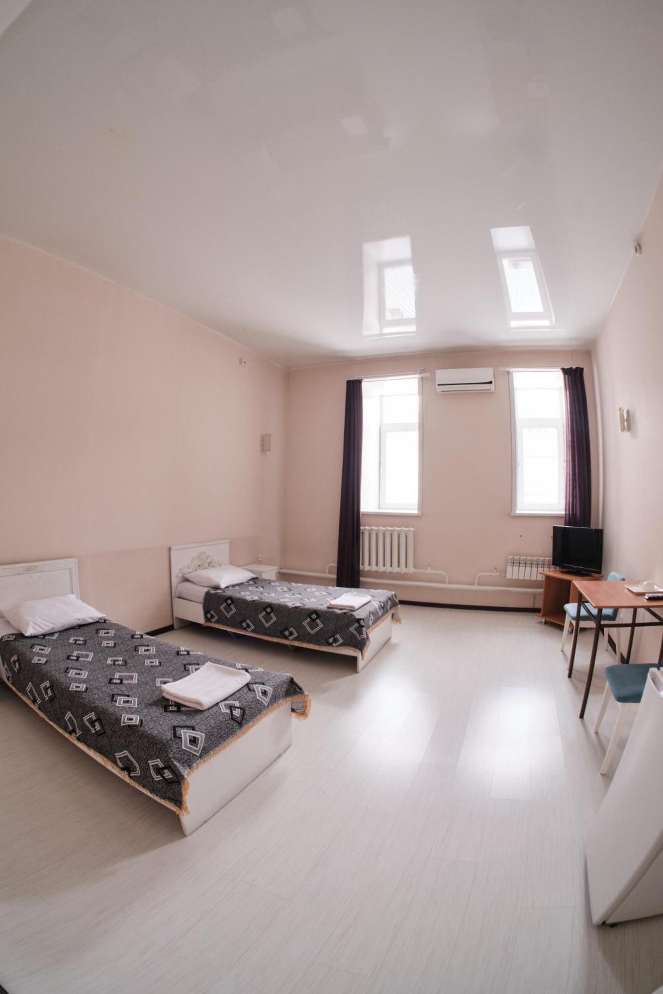 Hotel Europa Szemej Kültér fotó